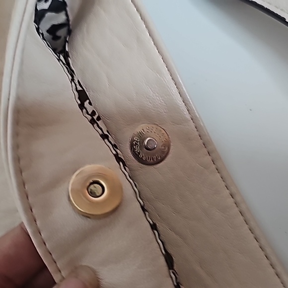 Jessica Simpson Zip LeatherExterior Bags & Handbags, Cream Crossbody - Picture 12 of 16